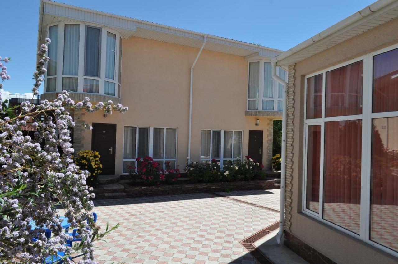Zlata Inn Tamcsi Kültér fotó