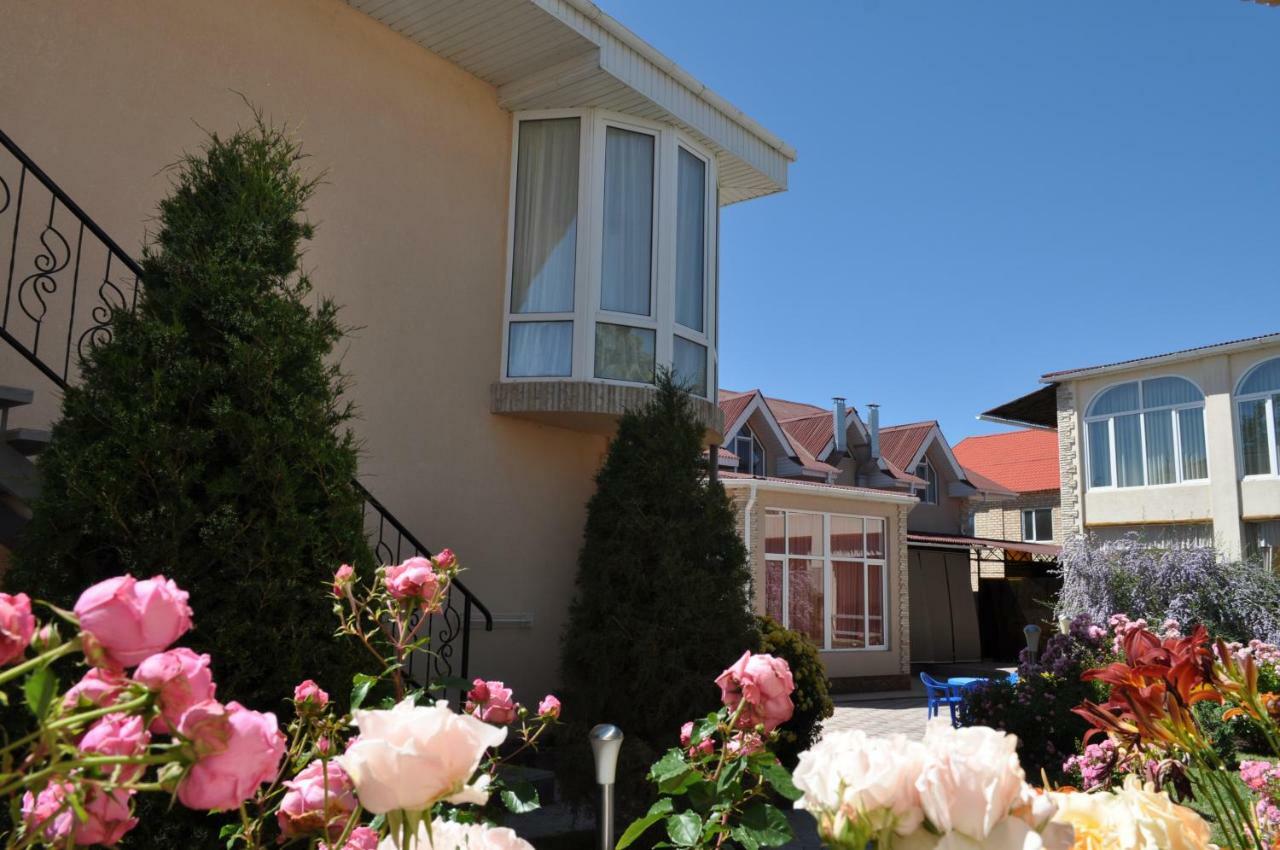 Zlata Inn Tamcsi Kültér fotó